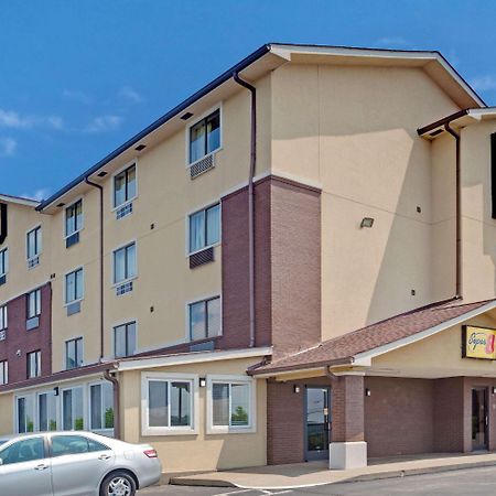Super 8 By Wyndham Nashville/ Dntn/ Opryland Area Exteriör bild