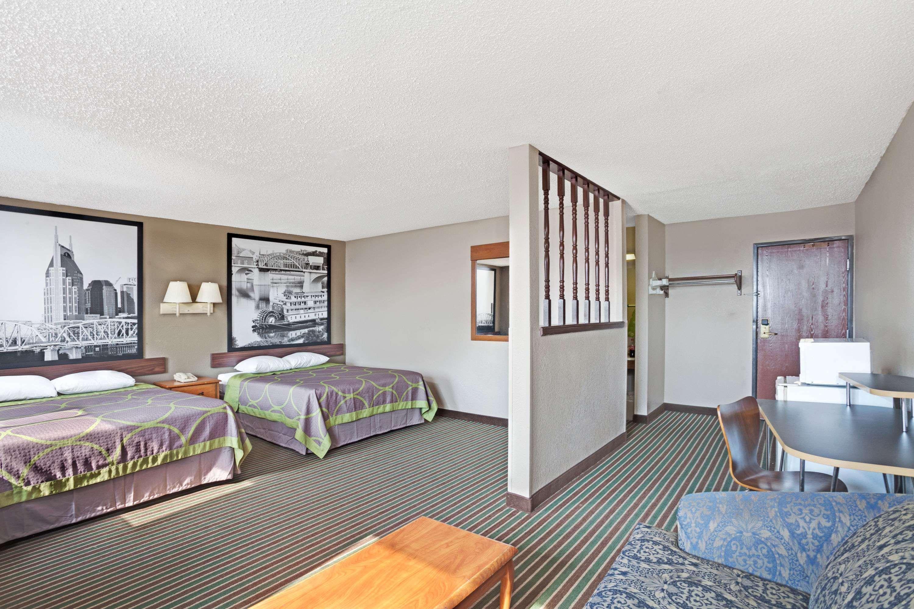 Super 8 By Wyndham Nashville/ Dntn/ Opryland Area Exteriör bild