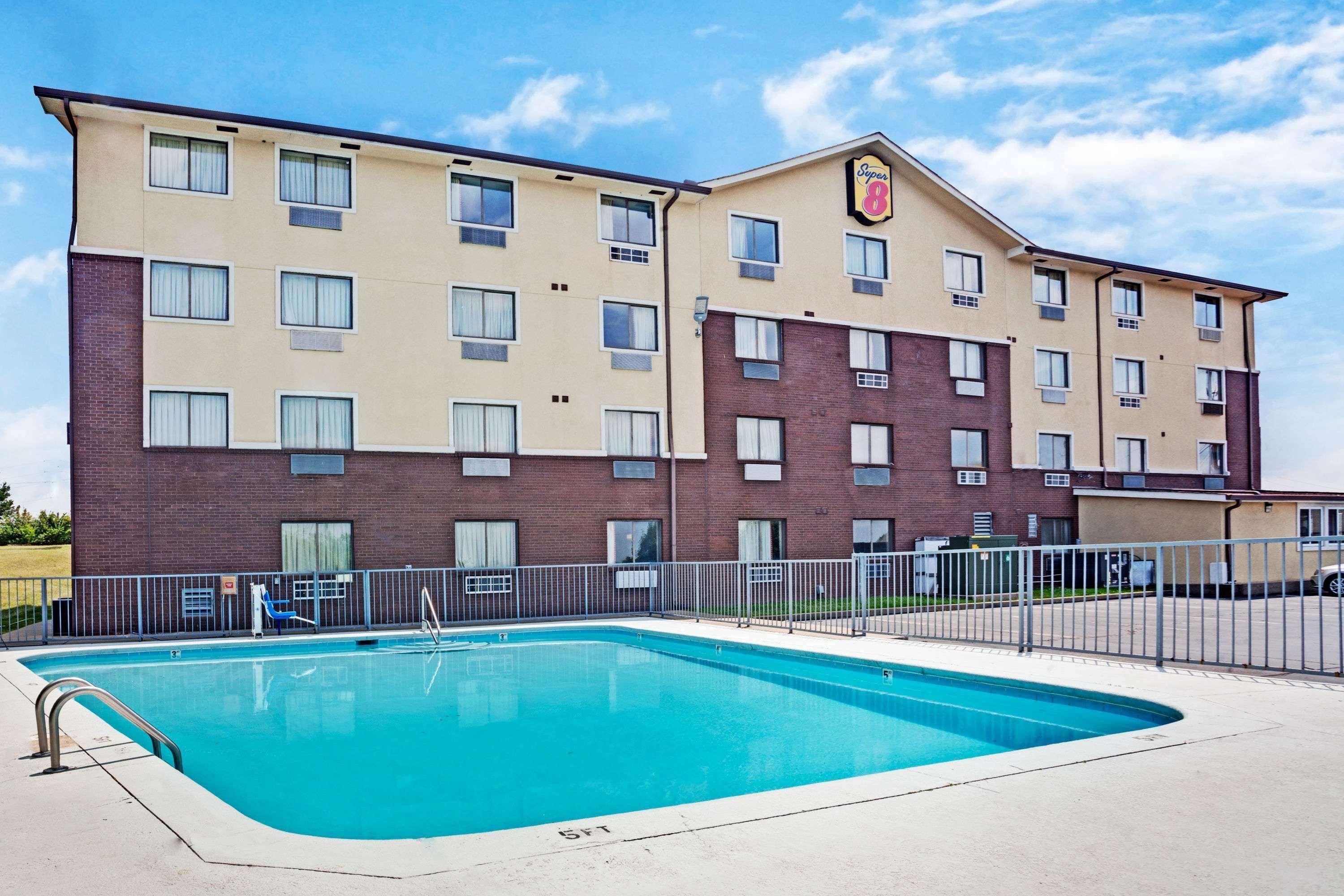 Super 8 By Wyndham Nashville/ Dntn/ Opryland Area Exteriör bild